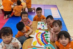 GIÁO ÁN LÀM TRANH CẦU VỒNG TỪ NHỮNG NGUYÊN VẬT LIỆU KHÁC NHAU 3 - 4 TUỔI